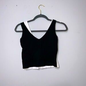 M/L Black and White Cropped Tee Tank (2)